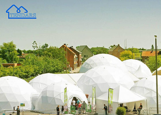 Tienda grande de cúpula comercial recubierta de PVC con transparencia Tienda de estilo cúpula de color blanco