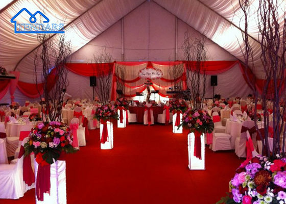 Tienda de eventos con espacio claro curvado personalizado, resistente a los rayos UV, ignífugo, marcas inusuales para la venta.