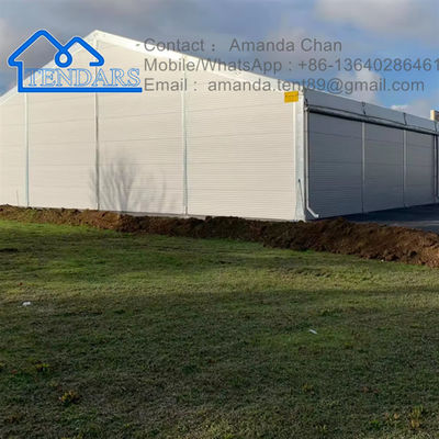 Color y tamaño personalizados Cuadro de aluminio grande de PVC de forma A Tienda de almacenamiento al aire libre en venta